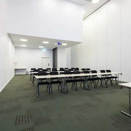 Milling Park 3* ميدِلفارت